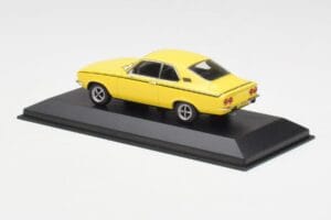 Opel Manta A SR Жълт Minichamps 1:43 400045502 Метал — снимка 3 от 4