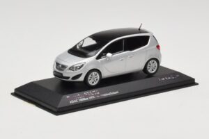 Opel Meriva B Сребрист Металик Minichamps 1:43 400040000 Метал — снимка 2 от 4