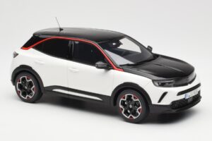 Opel Mokka-E GS Line Jada Бял Otto 1:18 OT1045 Смола — снимка 4 от 6