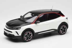 Opel Mokka-E GS Line Jada Бял Otto 1:18 OT1045 Смола