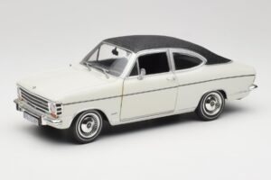 Opel Olympia A Coupe Бял Черен Revell 1:18 8446 Метал