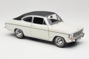 Opel Olympia A Coupe Бял Черен Revell 1:18 8446 Метал — снимка 6 от 8
