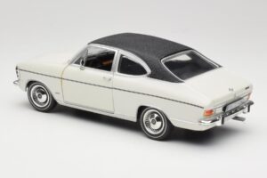 Opel Olympia A Coupe Бял Черен Revell 1:18 8446 Метал — снимка 7 от 8