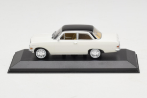 Opel Rekord A Бял Черен Покрив Minichamps 1:43 430041002 Метал