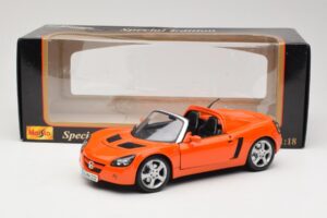 Opel Speedster Оранжев Maisto 1:18 31615 Метал — снимка 8 от 8