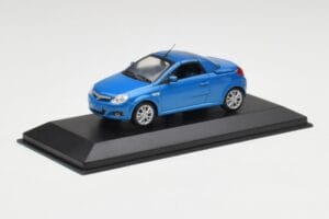 Opel Tigra Twin Top Син Minichamps 1:43 919084 Метал — снимка 2 от 4