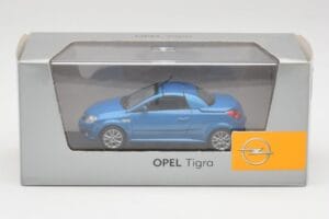 Opel Tigra Twin Top Син Minichamps 1:43 919084 Метал — снимка 4 от 4