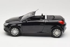 Opel Tigra TwinTop B Черен Norev 1:18 183600 Метал — снимка 4 от 8