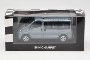 Opel Vivaro A Сиво-Синьо Minichamps 1:43 VIVARO001 Метал — снимка 4 от 4