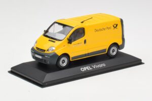 Opel Vivaro A Deutsche Post Minichamps 1:43 430040562 Метал — снимка 2 от 4