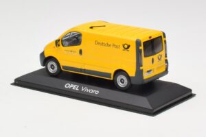Opel Vivaro A Deutsche Post Minichamps 1:43 430040562 Метал — снимка 3 от 4