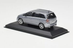 Opel Zafira A OPC Light Blue Metallic Minichamps 1:43 ZAFIRA001 Метал — снимка 3 от 4