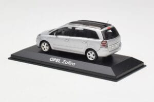 Opel Zafira B Сребърен Minichamps 1:43 1799109 Метал — снимка 3 от 4