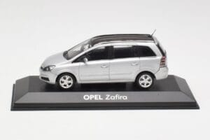 Opel Zafira B Сребърен Minichamps 1:43 1799109 Метал