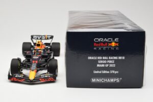 Oracle Red Bull Racing RB18 #11 S. Perez Miami GP 2022 Minichamps 1:18 110220511 Метал — снимка 6 от 6