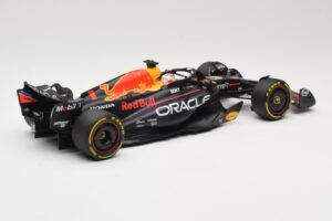 Oracle Red Bull Racing RB19 #1 M. Verstappen Winner Italian GP 2023 Minichamps 1:18 110231501 Метал — снимка 2 от 6