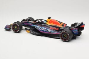 Oracle Red Bull Racing RB19 #1 M. Verstappen Winner Miami GP 2023 Minichamps 1:18 110230501 Метал — снимка 5 от 6