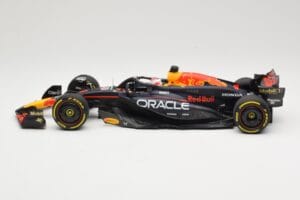 Red Bull Racing RB20 #1 M. Verstappen Winner China GP 2024 Minichamps 1:18 110240501 Метал — снимка 3 от 6