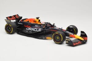 Red Bull Racing RB20 #1 M. Verstappen Winner China GP 2024 Minichamps 1:18 110240501 Метал — снимка 4 от 6