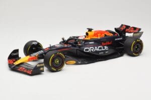 Red Bull Racing RB20 #1 M. Verstappen Winner China GP 2024 Minichamps 1:18 110240501 Метал