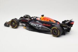 Red Bull Racing RB20 #1 M. Verstappen Winner China GP 2024 Minichamps 1:18 110240501 Метал — снимка 5 от 6