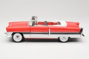 Packard Caribbean Кабриолет Червен American Mint 1:18 3042082 Метал — снимка 4 от 8