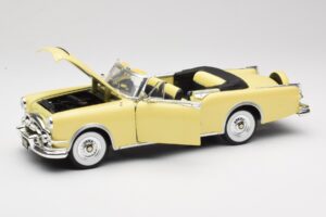 Packard Caribbean Кабриолет Жълт Road Signature 1:18 92798 Метал — снимка 2 от 8