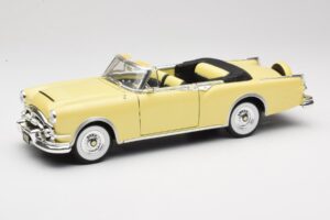 Packard Caribbean Кабриолет Жълт Road Signature 1:18 92798 Метал