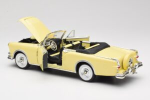 Packard Caribbean Кабриолет Жълт Road Signature 1:18 92798 Метал — снимка 5 от 8