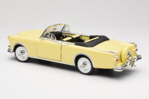 Packard Caribbean Кабриолет Жълт Road Signature 1:18 92798 Метал — снимка 7 от 8