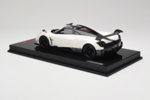 Pagani Huayra BC White Metallic Yy Model 1:18 REMC025 Смола — снимка 5 от 7
