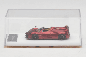 Pagani Huayra Roadster Tricolore Червен Henson & Heaven 1:64 PHRTR01 Метал — снимка 6 от 7