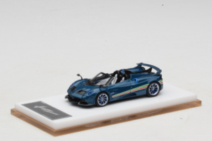 Pagani Huayra Tricolore Roadster Син Henson & Heaven 1:64 PHTRB01 Смола — снимка 2 от 8