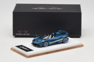 Pagani Huayra Tricolore Roadster Син Henson & Heaven 1:64 PHTRB01 Смола — снимка 8 от 8