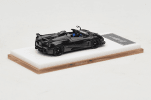 Pagani Huayra Tricolore Roadster Exposed Carbon Henson & Heaven 1:64 PHREC01 Метал — снимка 3 от 7