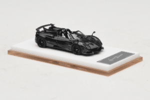 Pagani Huayra Tricolore Roadster Exposed Carbon Henson & Heaven 1:64 PHREC01 Метал — снимка 4 от 7