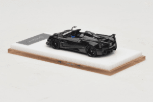 Pagani Huayra Tricolore Roadster Exposed Carbon Henson & Heaven 1:64 PHREC01 Метал — снимка 5 от 7
