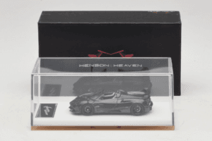 Pagani Huayra Tricolore Roadster Exposed Carbon Henson & Heaven 1:64 PHREC01 Метал — снимка 7 от 7