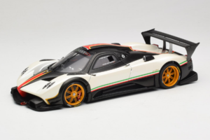 Pagani Zonda R Revolucion Бял AUTOart 1:18 78262 Метал