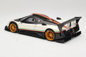 Pagani Zonda R Revolucion Бял AUTOart 1:18 78262 Метал — снимка 7 от 8