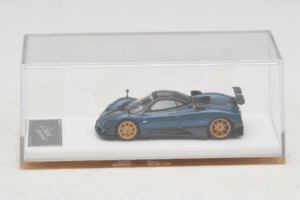 Pagani Zonda Tricolore Exposed Carbon Син Henson & Heaven 1:64 PZTECB01 Метал — снимка 6 от 7