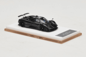 Pagani Zonda Tricolore Exposed Carbon Henson & Heaven 1:64 PZTEC01 Метал — снимка 4 от 7
