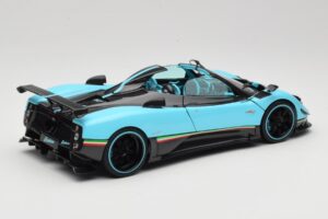 Pagani Zonda Uno Carbon Светлосин Almost Real 1:18 850630001 Метал — снимка 3 от 8