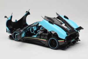 Pagani Zonda Uno Carbon Светлосин Almost Real 1:18 850630001 Метал — снимка 5 от 8