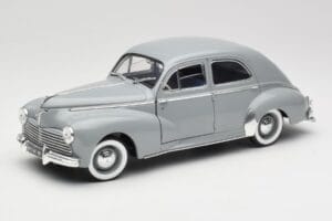 Peugeot 203 Gris Clair Solido 1:18 8145 Метал