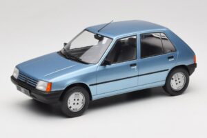Peugeot 205 Син MCG 1:18 MCG18491 Метал