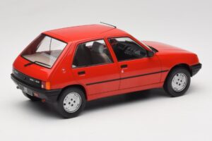 Peugeot 205 Червен MCG 1:18 MCG18492 Метал — снимка 2 от 6