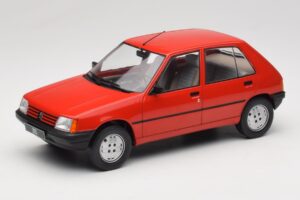 Peugeot 205 Червен MCG 1:18 MCG18492 Метал