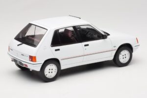 Peugeot 205 Бял MCG 1:18 MCG18493 Метал — снимка 2 от 6