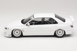 Peugeot 406 by Khyzyl Saleem Бял Otto 1:18 OT1284 Смола — снимка 3 от 6